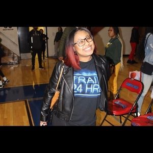 Meet your Posher, Dana